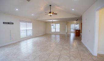 99 JENNIFER Ln, Baxley, GA 31513