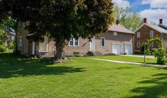 410 6th Ave, Amana, IA 52203