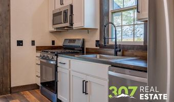 15 Cole Rd, Cody, WY 82414