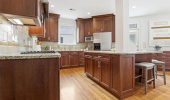 5109 WORTHINGTON Dr, Bethesda, MD 20816