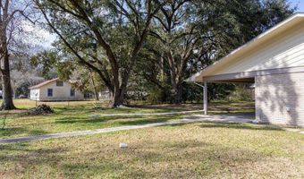 1058 S Berwick Ave, Basile, LA 70515