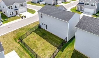677 Crossings Ln, Akron, OH 44320
