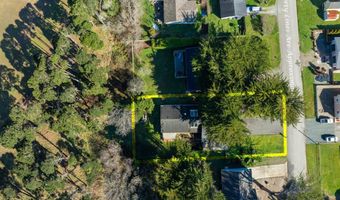 1260 JACKSON Ave SW, Bandon, OR 97411