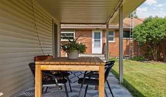 1534 Barrington Pl, Ann Arbor, MI 48103