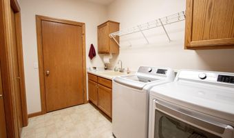 901 Park Dr, Anita, IA 50020