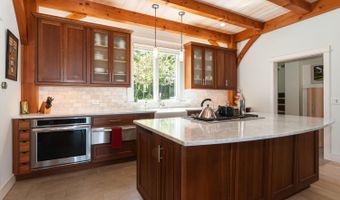 11 Grason Ln, Bar Harbor, ME 04609