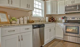 320 Valley Pointe Dr, Baxter, TN 38544