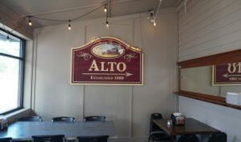 6064 Linfield Ave SE, Alto, MI 49302