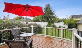 18 Carlisle St, Bergenfield, NJ 07621
