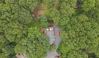11 Carmen Gln, Albrightsville, PA 18210