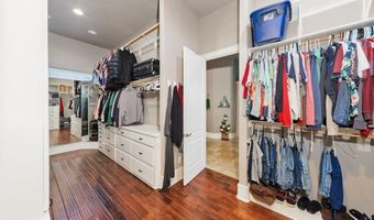 209 N Wickham St, Alvord, TX 76225