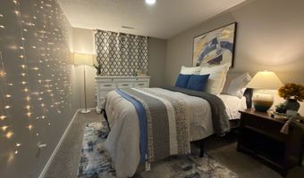 633 Meadow Pl, Ames, IA 50010