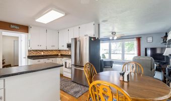 202 S Dakota Ave, Ames, IA 50014