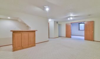 4055 Farmstead St, Bel Aire, KS 67220