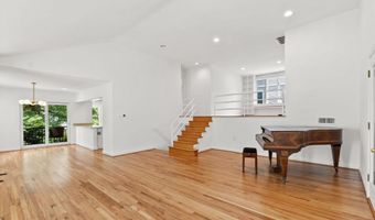 4929 JAMESTOWN Rd, Bethesda, MD 20816