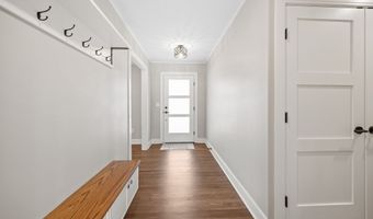 27 Tuttle Ct, Bethany, CT 06524