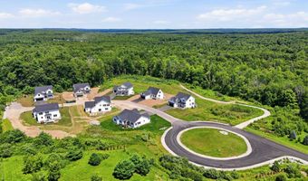 8 Robin Way 7, Chester, NH 03036