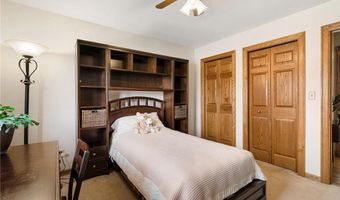 805 27th St SW, Austin, MN 55912