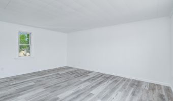 33 E 42ND St 4, Bayonne, NJ 07002