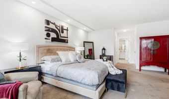 1300 CRYSTAL Dr 606S, Arlington, VA 22202