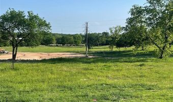 858 County Road 2395, Alvord, TX 76225