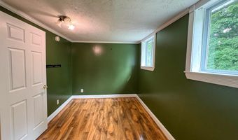 43 Holland St, Bangor, ME 04401