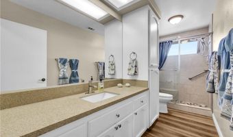 13931 Falling Leaf Rd, Apple Valley, CA 92307