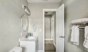 520 FAIRFAX Ln, Apollo Beach, FL 33572