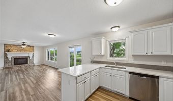 2205 Country Cove Ln, Altoona, IA 50009