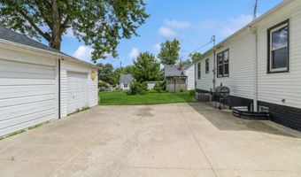 305 6th St, Adair, IA 50002