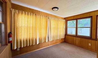 420 MAIN St, Akron, IA 51001