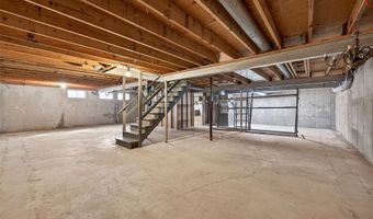 618 Running Creek Dr, Ballwin, MO 63021