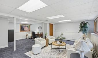401 Gondola Ave, Jamestown, RI 02835