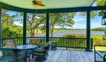 17 Pojac Point Rd, North Kingstown, RI 02852