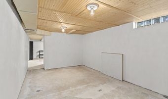 2627 W HEATHER Ave, Appleton, WI 54914