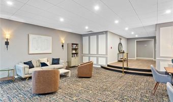 30 Argyle Ave 206, East Providence, RI 02915