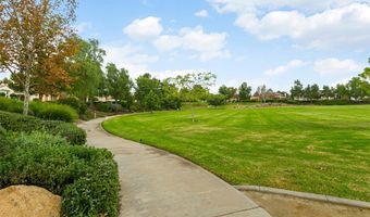608 Inverlochy Dr, Fallbrook, CA 92028