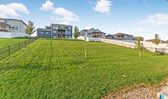 1625 W Burton Dr, Brandon, SD 57005