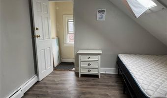 9 Ann St 2, Newport, RI 02840