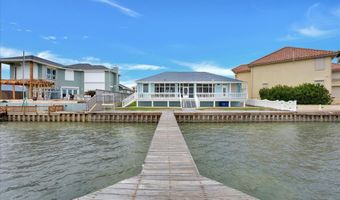 319 Bayview Dr, City By The Sea, TX 78336