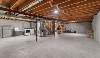 609 S MEMORIAL Dr, Appleton, WI 54914
