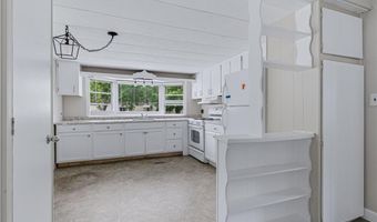 53 Park Ln, Coventry, RI 02816