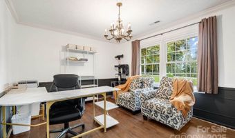 1 Glen Cove Rd, Arden, NC 28704
