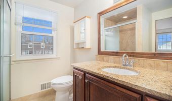3620 Charter Pl, Ann Arbor, MI 48105