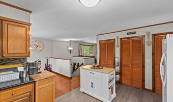 17 Woodland Dr, Barre, VT 05641