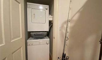 61 Ledge Rd J, Newport, RI 02840