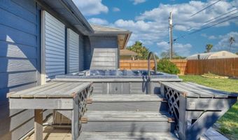 1530 Windy Oaks Dr, Aransas Pass, TX 78336