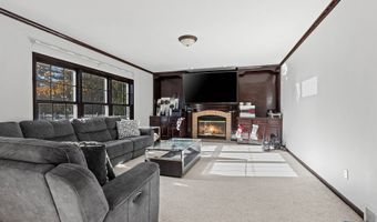 409 E HADDONSTONE Dr, Appleton, WI 54913