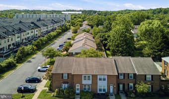 5603 INDEPENDENCE Cir, Alexandria, VA 22312