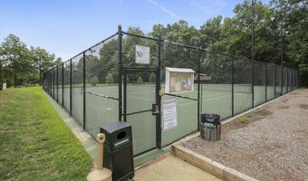 6022 VALLEY VIEW Dr, Alexandria, VA 22310